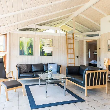 Holiday home Holiday Lxxxv